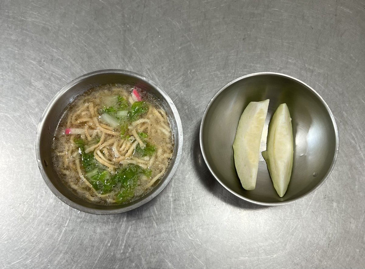 鍋燒營養麵、水果