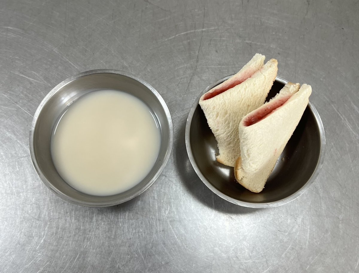 草莓吐司.豆漿